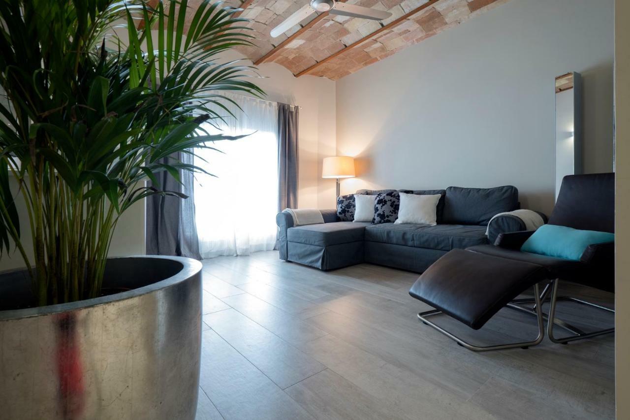Eva'S Apartment 锡切斯 外观 照片